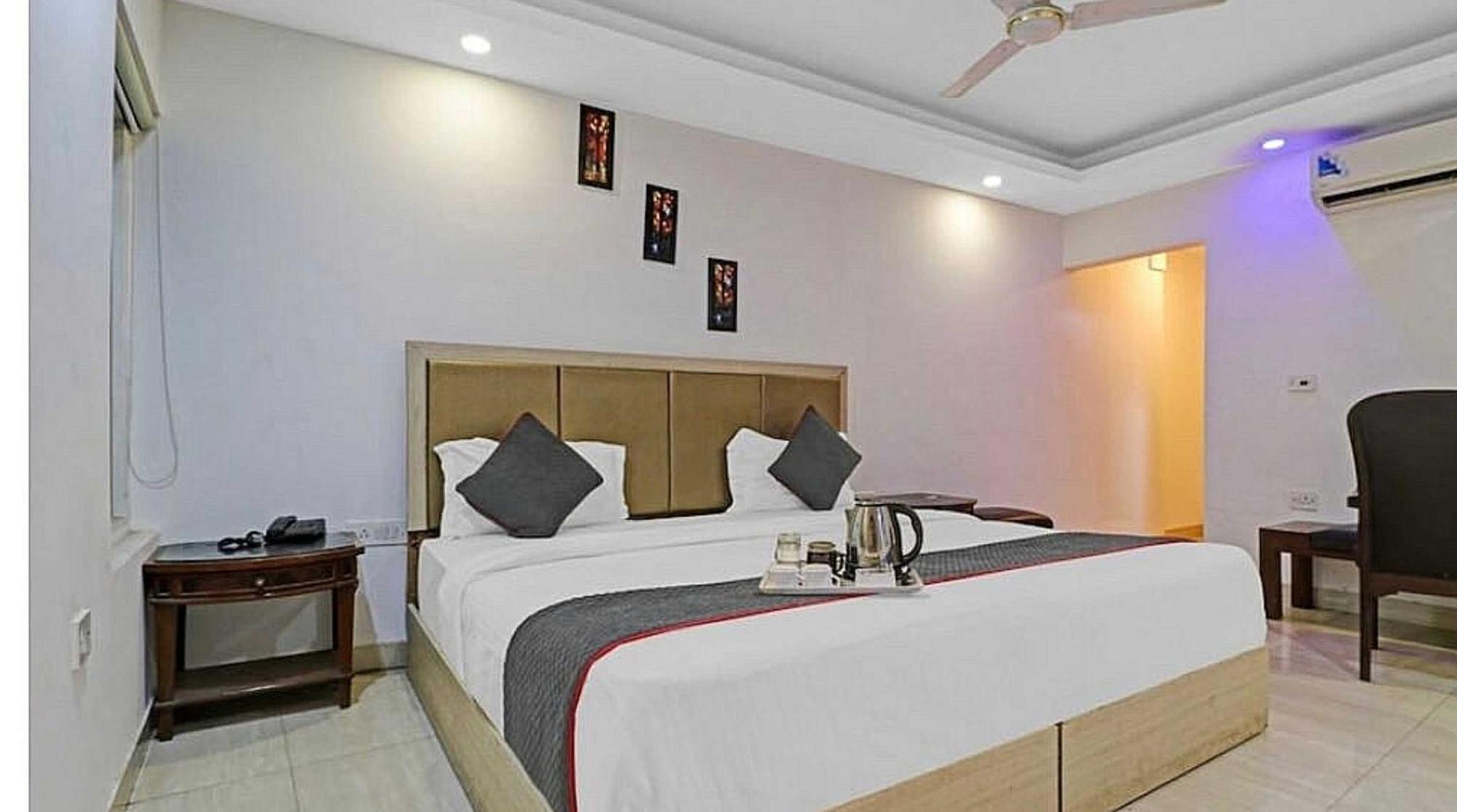 Super Hotel O Mahal New Delhi Eksteriør bilde