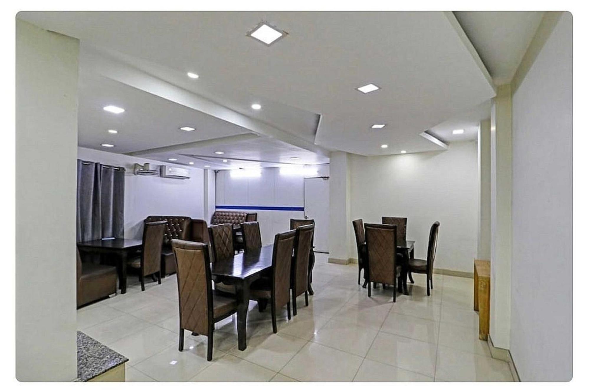 Super Hotel O Mahal New Delhi Eksteriør bilde