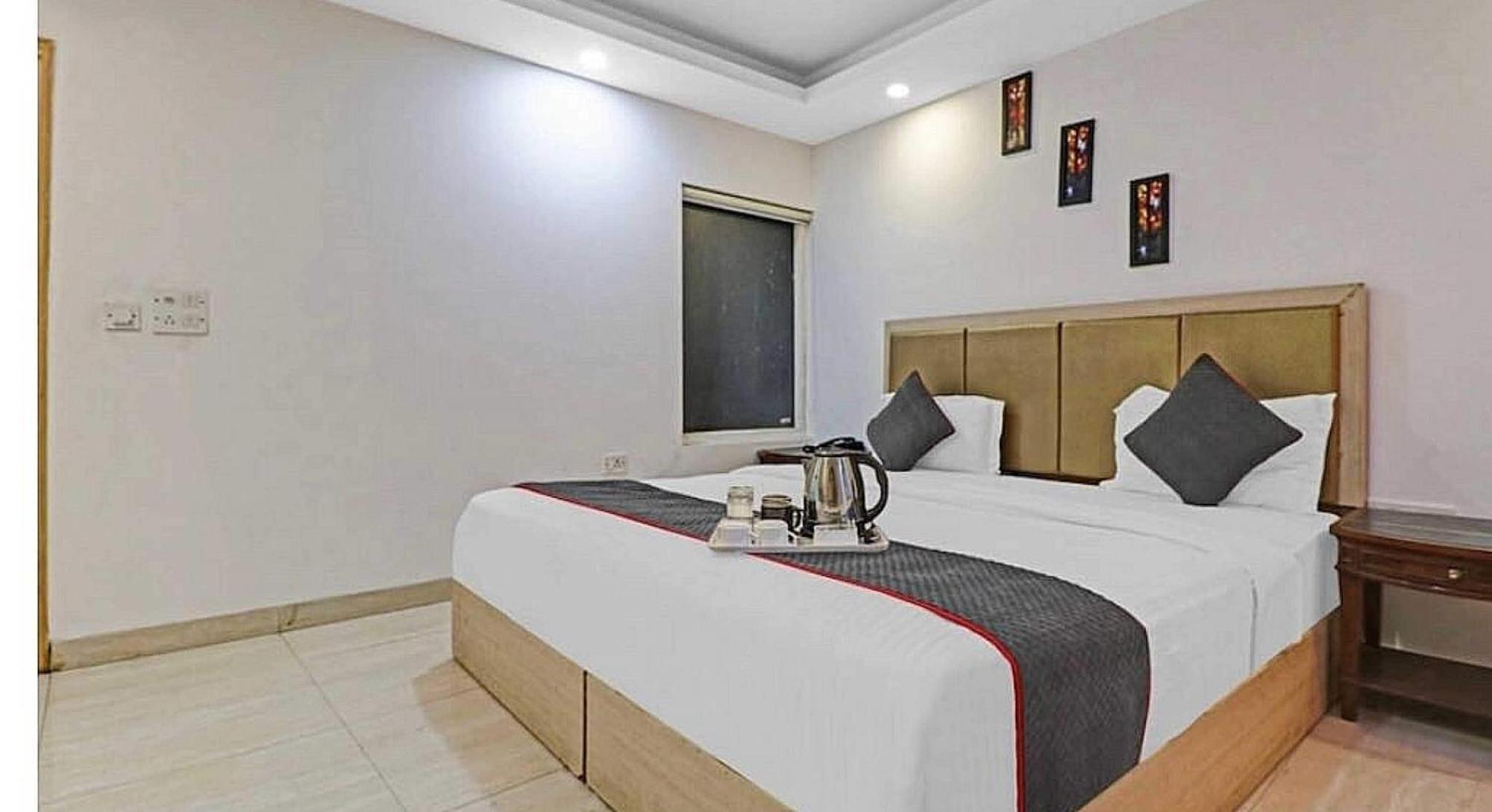 Super Hotel O Mahal New Delhi Eksteriør bilde