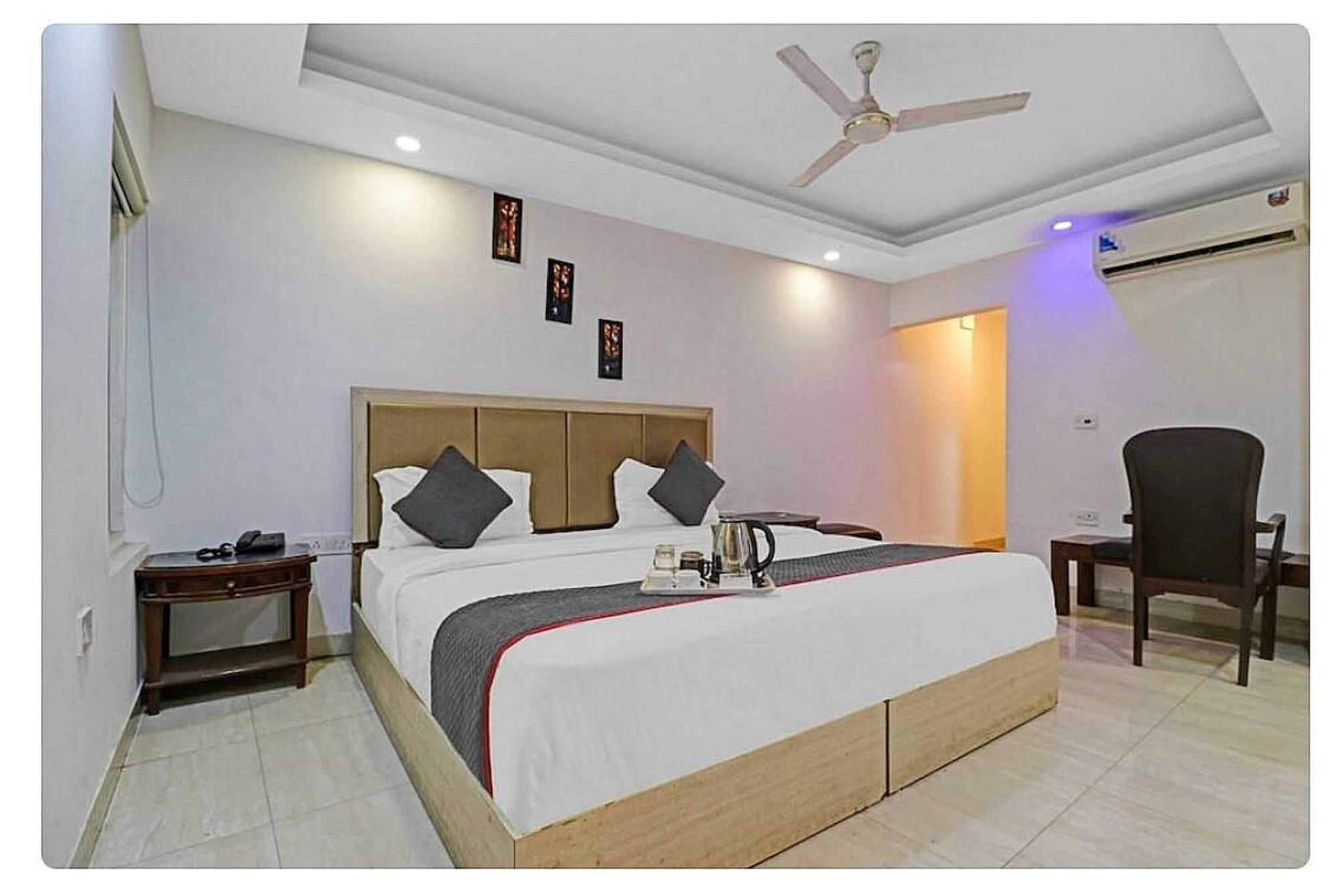 Super Hotel O Mahal New Delhi Eksteriør bilde