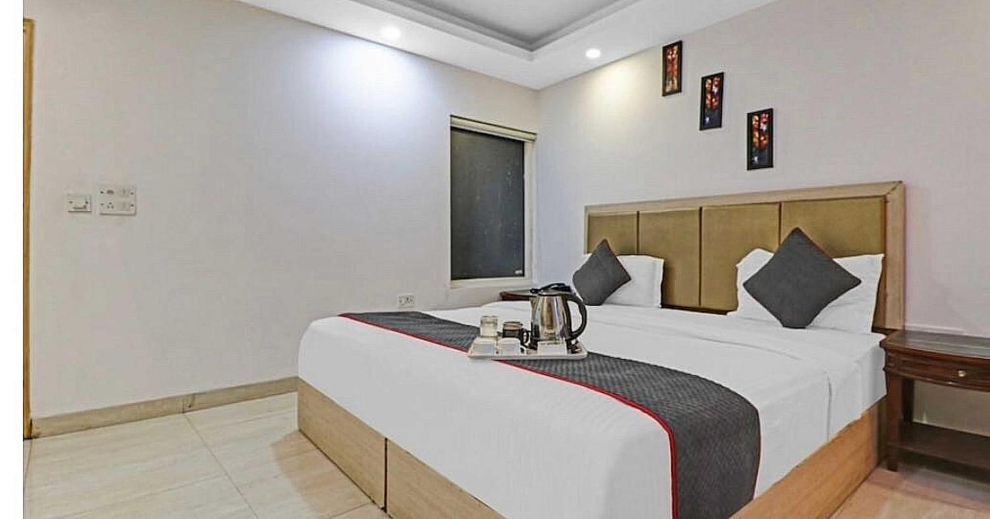 Super Hotel O Mahal New Delhi Eksteriør bilde
