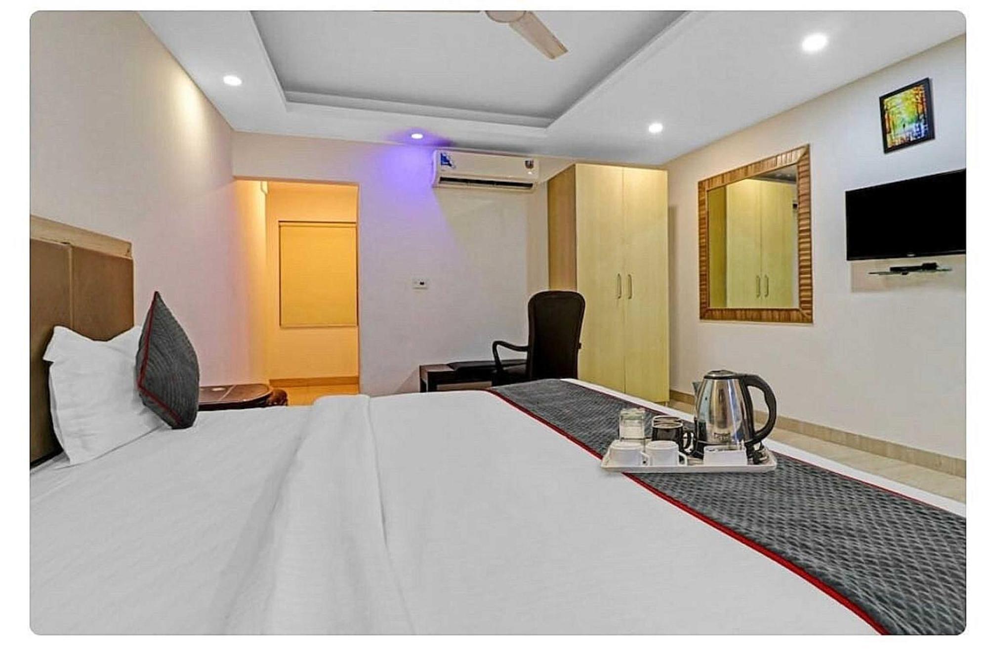 Super Hotel O Mahal New Delhi Eksteriør bilde