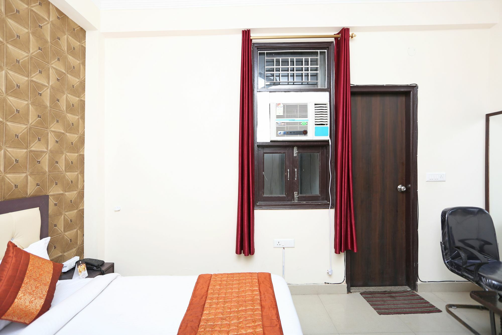 Super Hotel O Mahal New Delhi Eksteriør bilde
